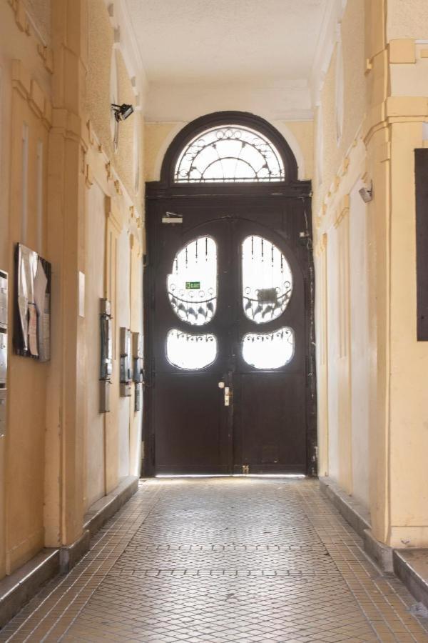 Central Relax Boutique Suites Budapest Exterior photo